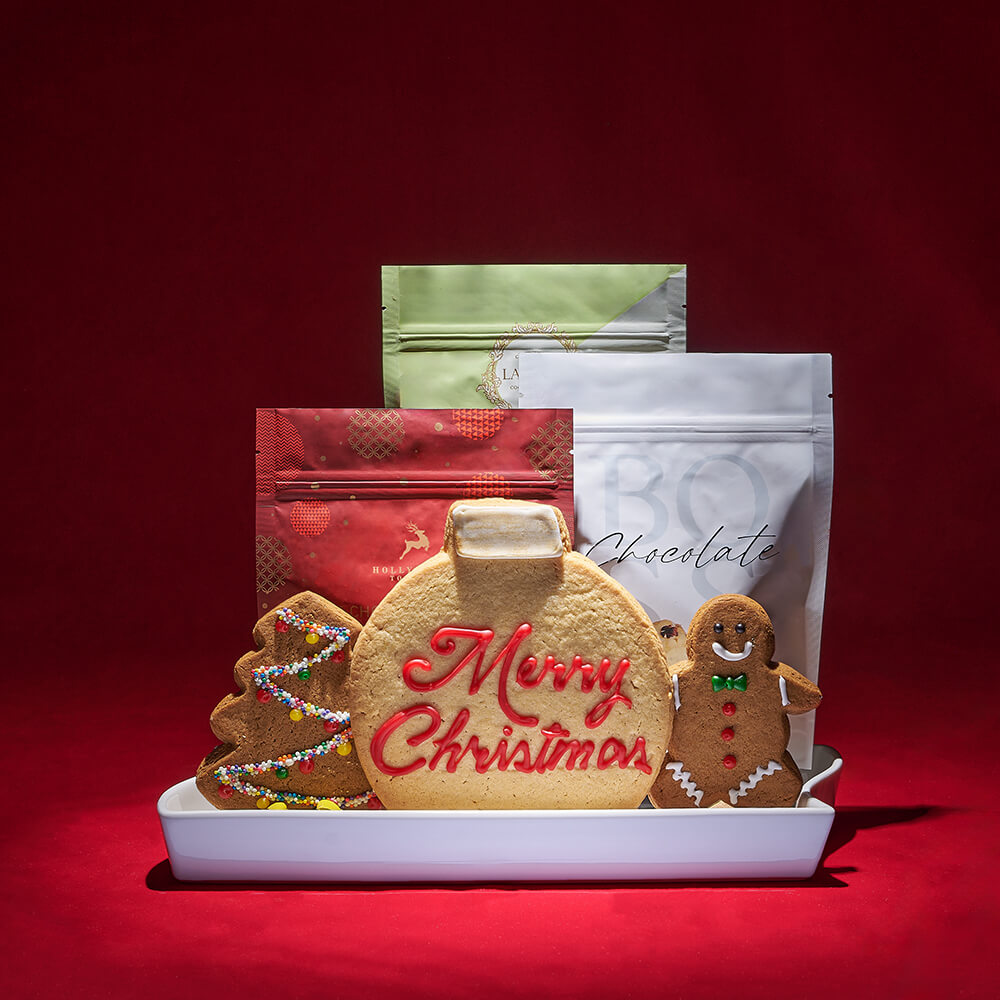 Christmas Cookie and Ceramic Dish Set – how the gift is presented