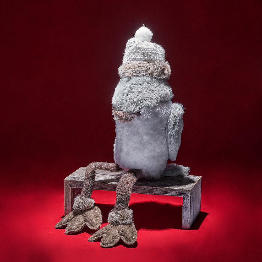 Holiday Plush White Sparrow Decor with Soft Hat and Scarf – how the gift is presented