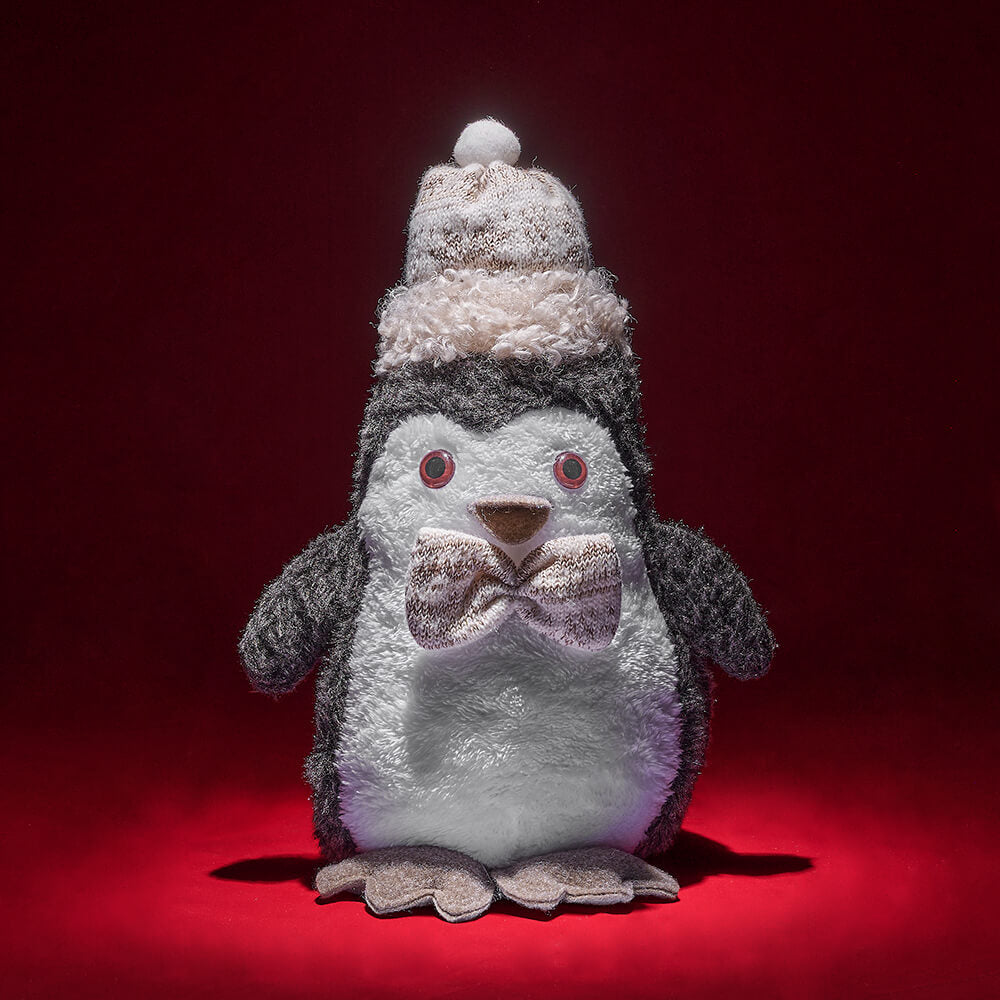Large Plush Holiday Penguin Gift Basket – how the gift is presented
