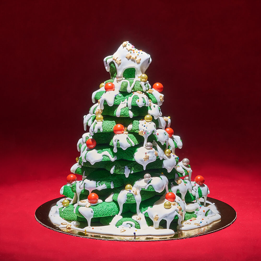 Christmas Tree-Inspired Cookie Tower Gift – how the gift is presented